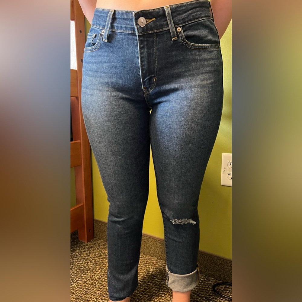 Levi’s 711 jeans